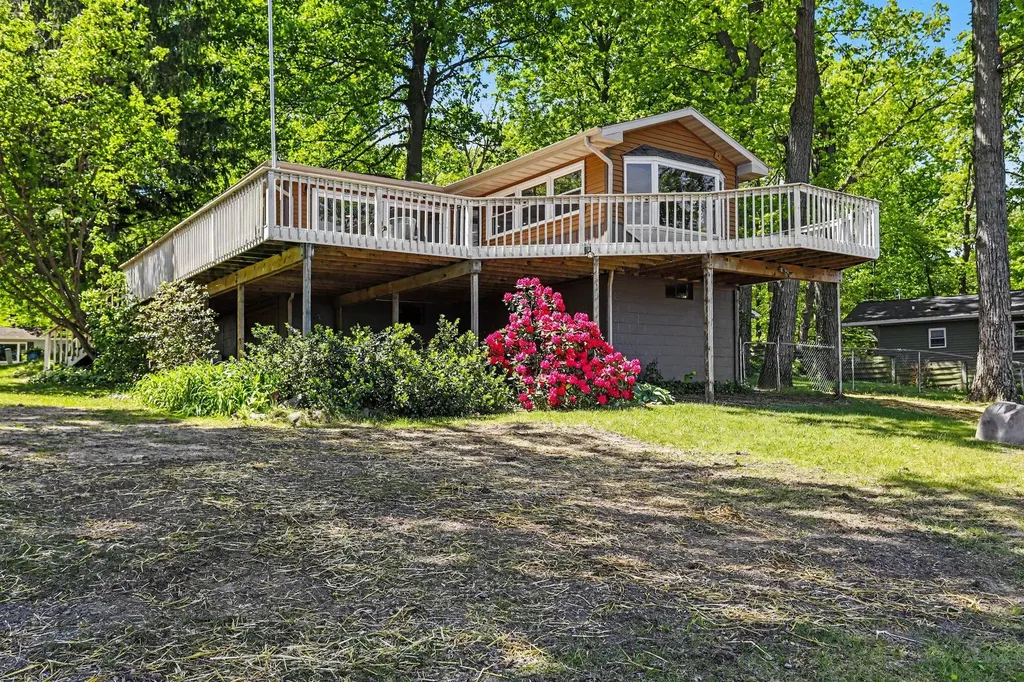58774 Lakeshore Drive Colon Township MI 49040