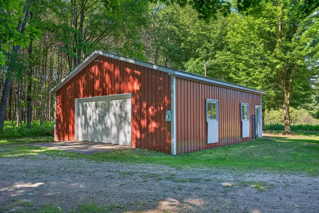 5595 75th Avenue Hinton Township MI 49332