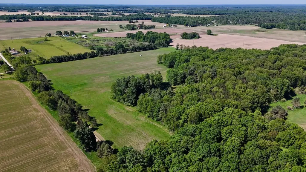 5595 75th Avenue Hinton Township MI 49332