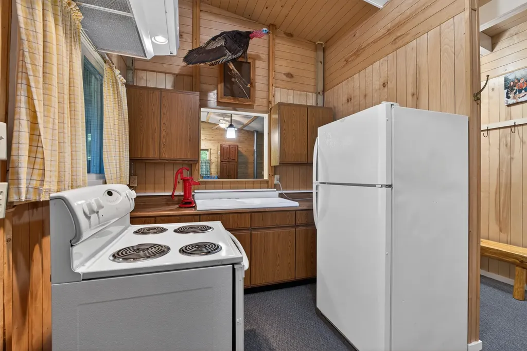 5595 75th Avenue Hinton Township MI 49332