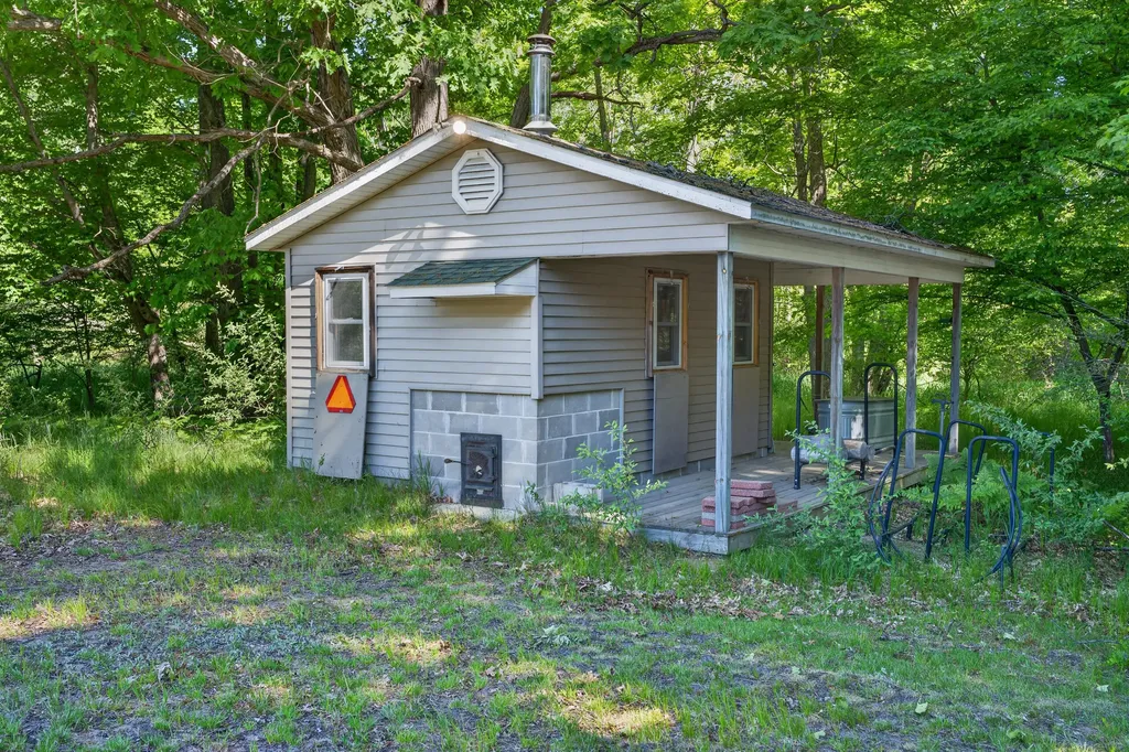 5595 75th Avenue Hinton Township MI 49332