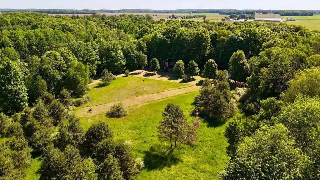 5595 75th Avenue Hinton Township MI 49332