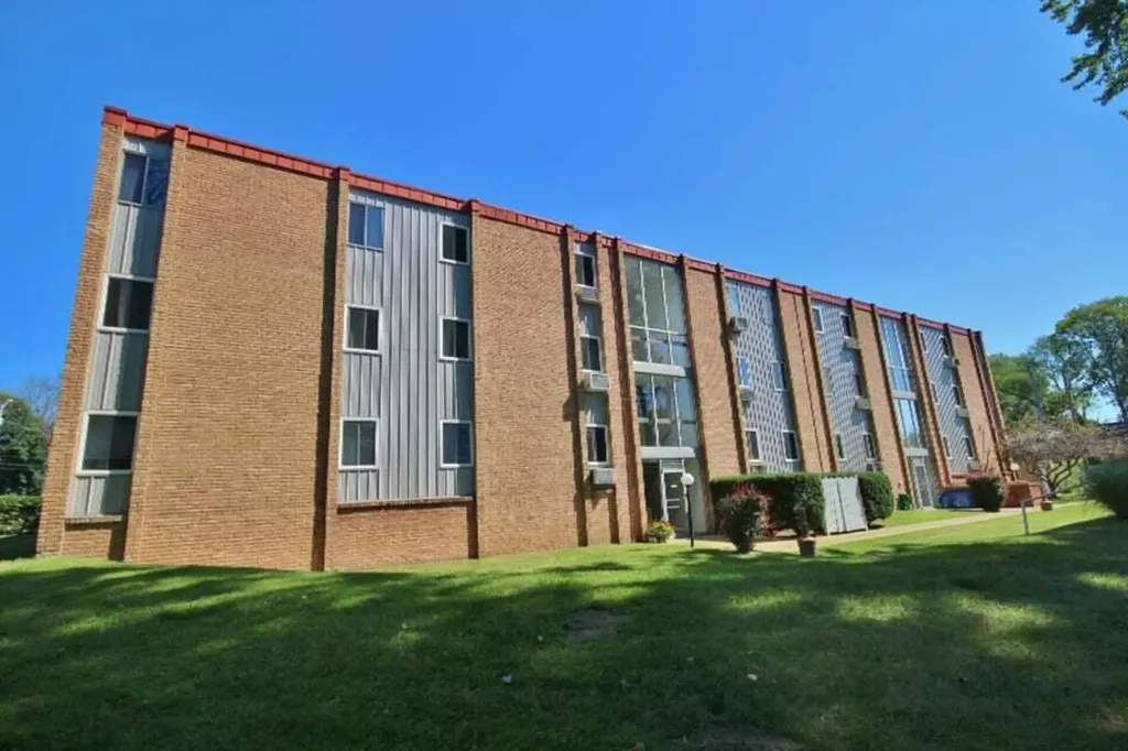 173 E Michigan Avenue Three Rivers City MI 49093