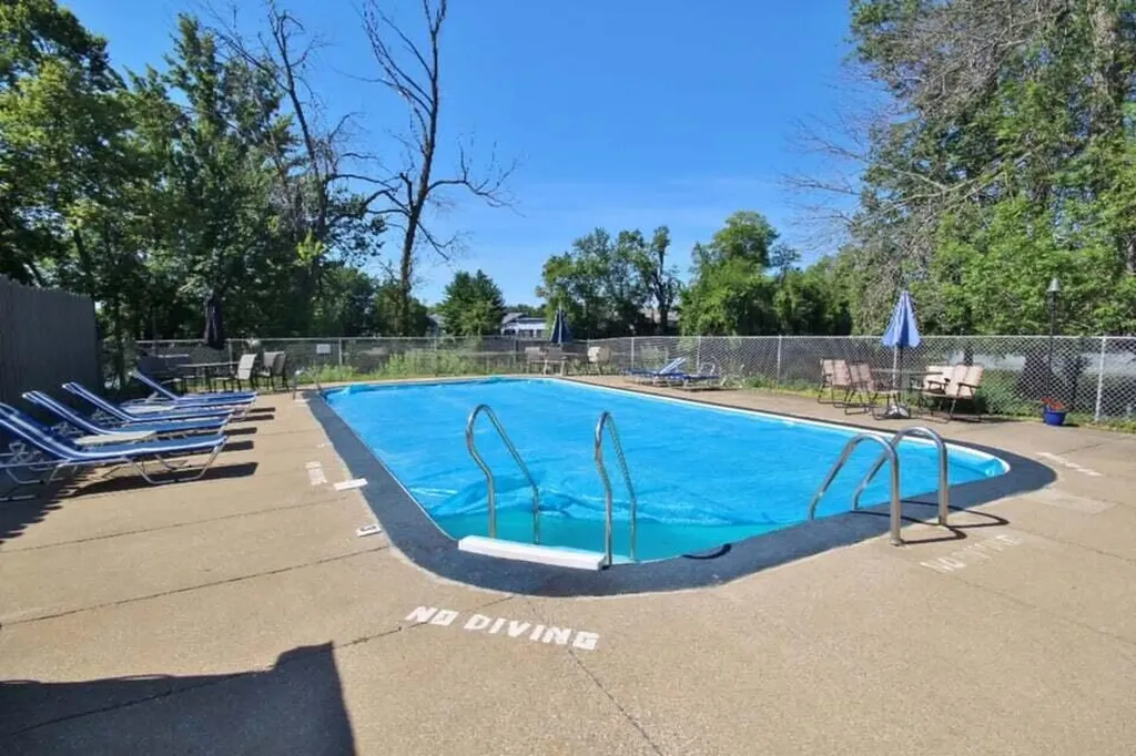 173 E Michigan Avenue Three Rivers City MI 49093