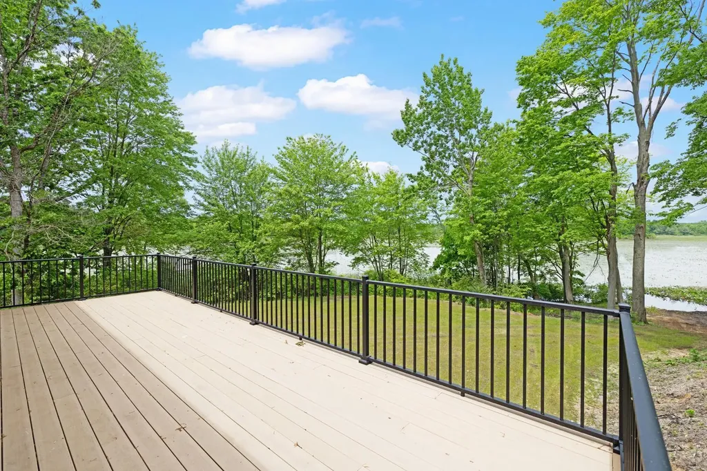 11582 M 60 Fabius Township MI 49093