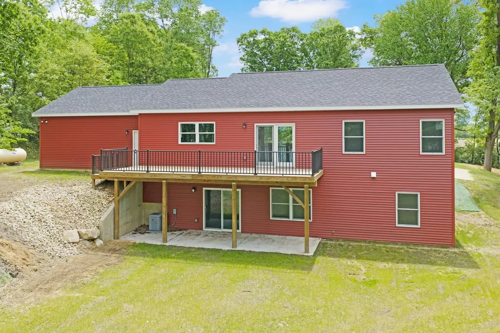 11582 M 60 Fabius Township MI 49093