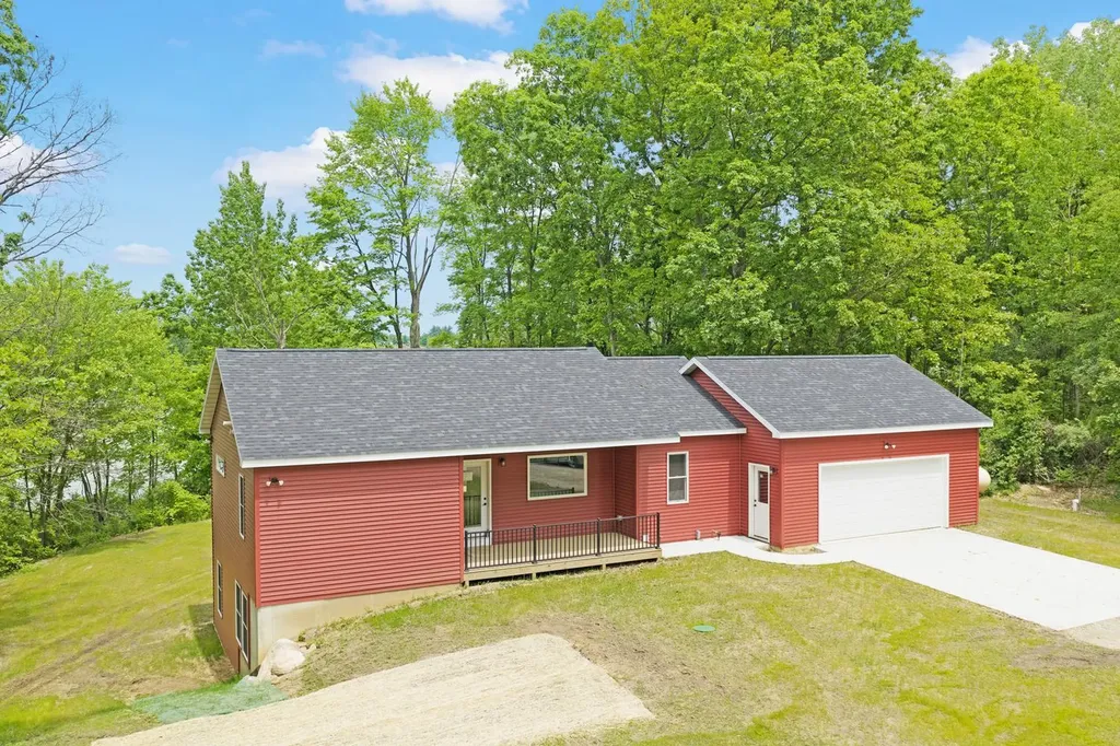 11582 M 60 Fabius Township MI 49093