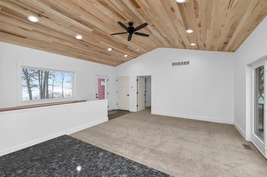 11582 M 60 Fabius Township MI 49093