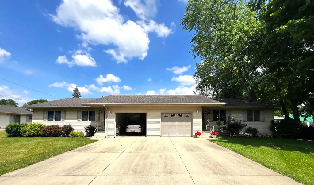202-206 Farwell Avenue Sturgis City MI 49091