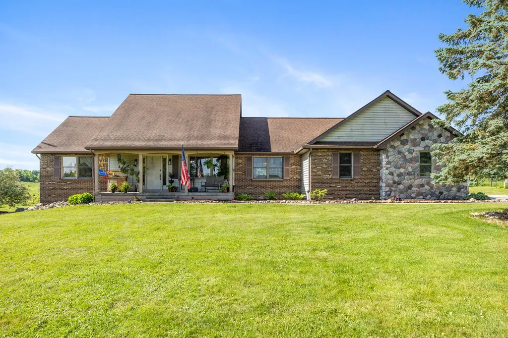 2189 W Vermontville Highway Chester Township MI 48813