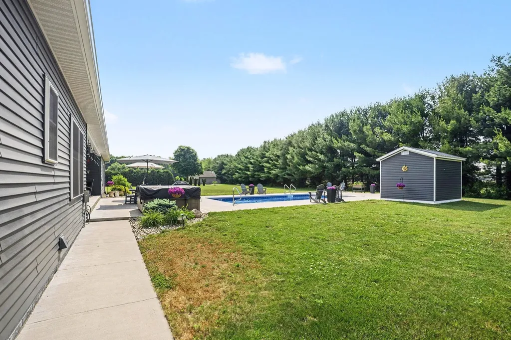17045 Woodside Lane Lockport Township MI 49093