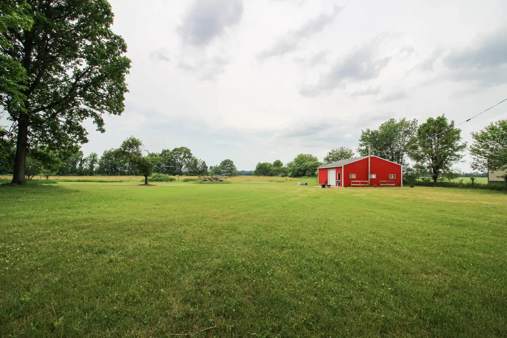53532 Parkville Road Park Township MI 49093
