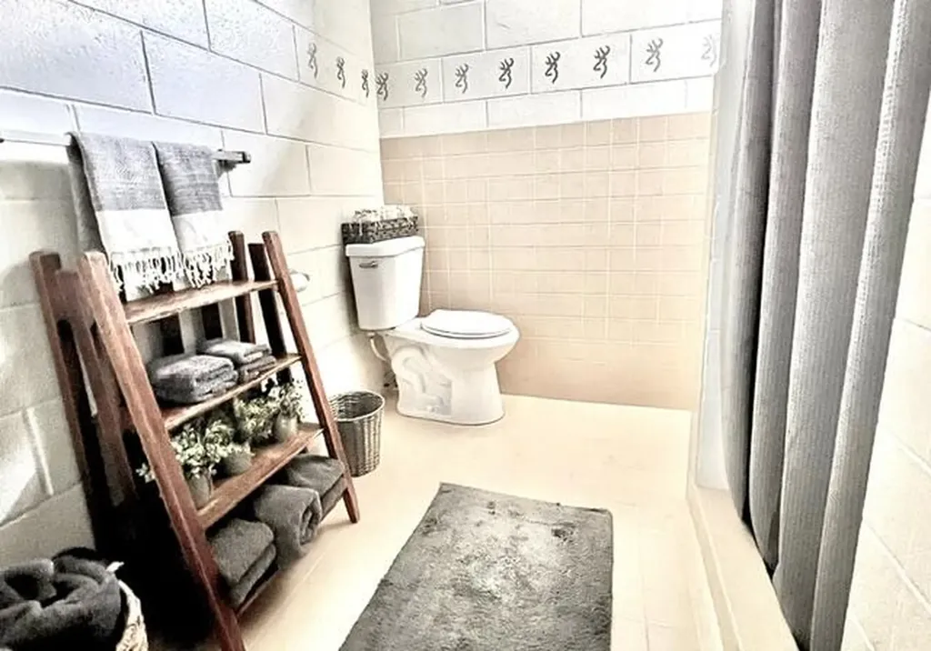 18610 M 86 Lockport Township MI 49093