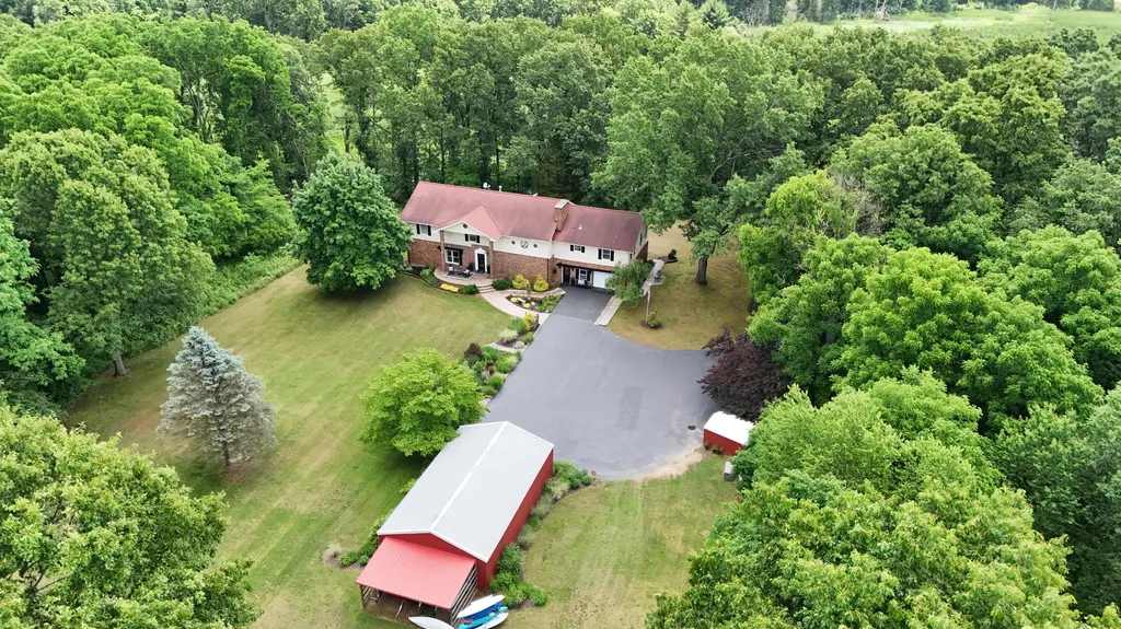18610 M 86 Lockport Township MI 49093