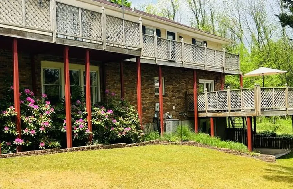 18610 M 86 Lockport Township MI 49093