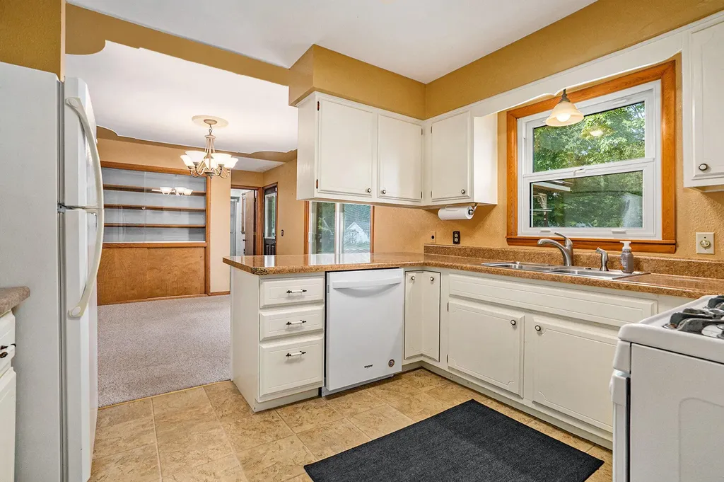 340 W Railroad Street Centreville Village MI 49032