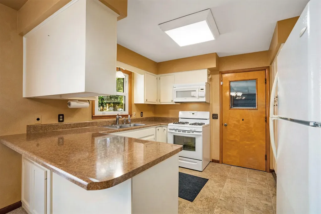 340 W Railroad Street Centreville Village MI 49032