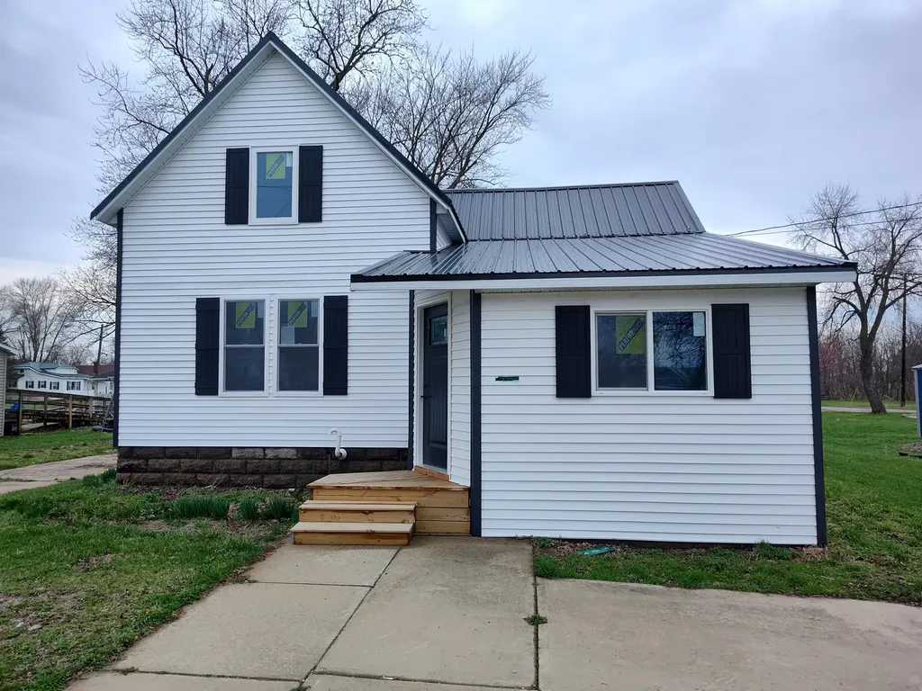 509 N Walker Street Bronson City MI 49028