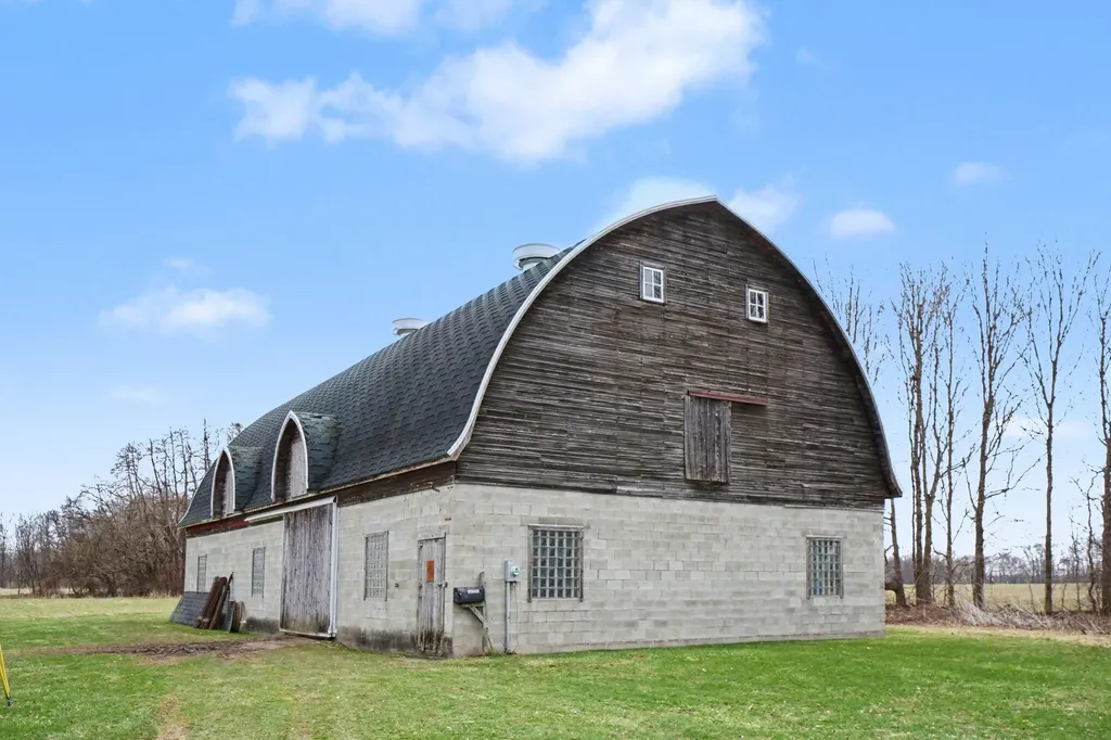 53699 Flatbush Road Flowerfield Township MI 49067
