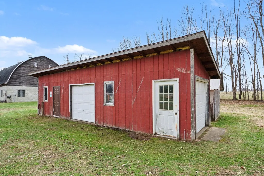 53699 Flatbush Road Flowerfield Township MI 49067