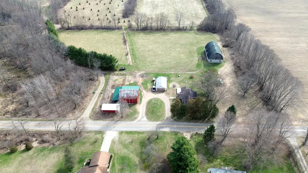 53699 Flatbush Road Flowerfield Township MI 49067