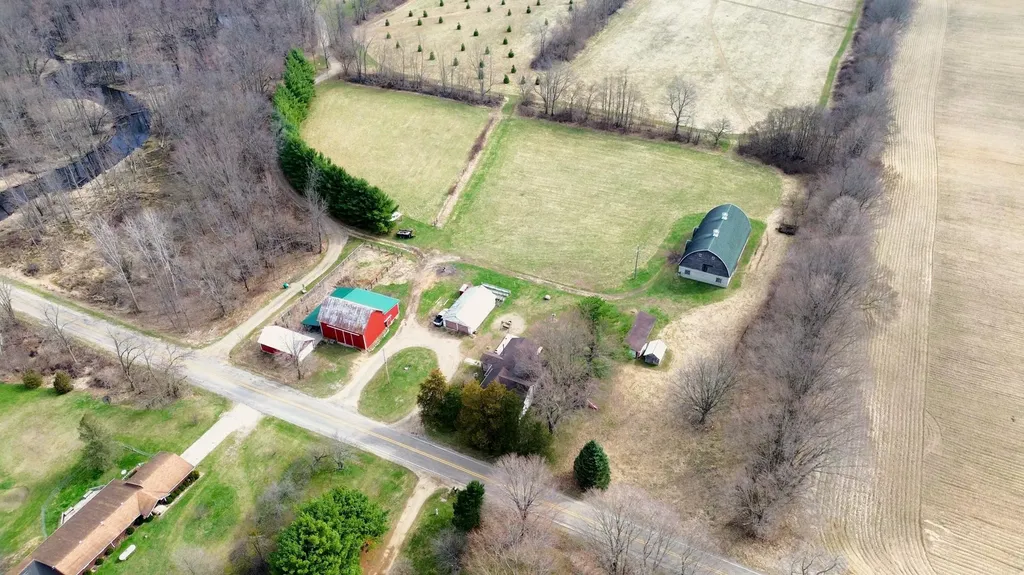 53699 Flatbush Road Flowerfield Township MI 49067