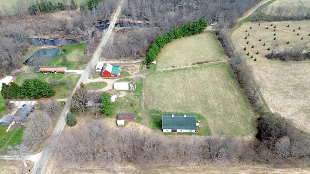 53699 Flatbush Road Flowerfield Township MI 49067