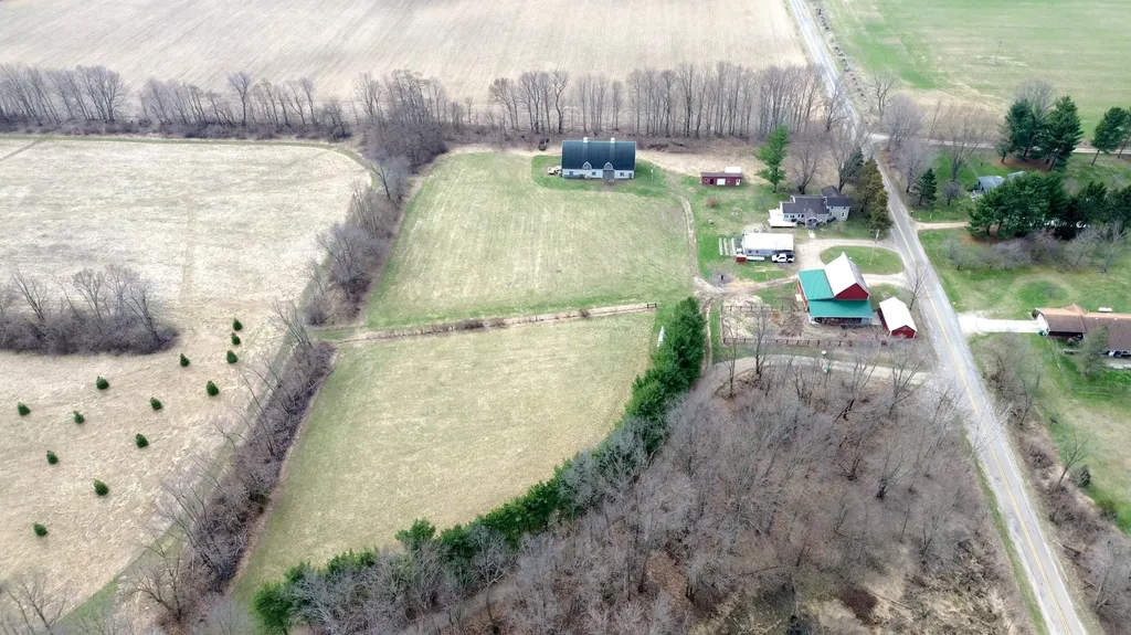 53699 Flatbush Road Flowerfield Township MI 49067
