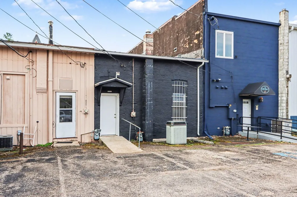 136 W Main Street Centreville Village MI 49032