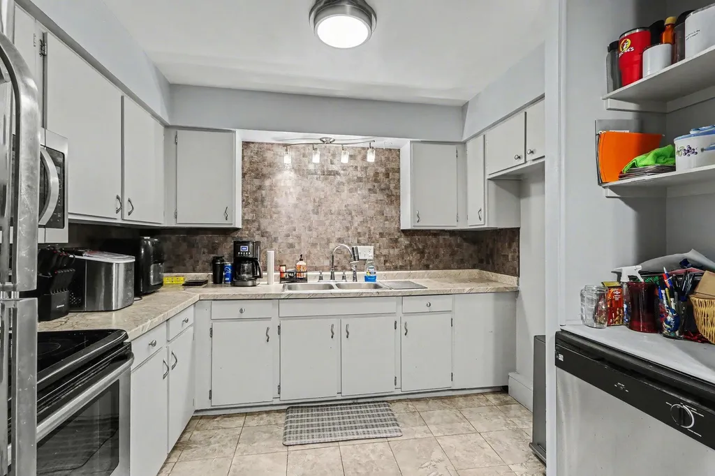 626 Lynn Avenue Kalamazoo City MI 49008
