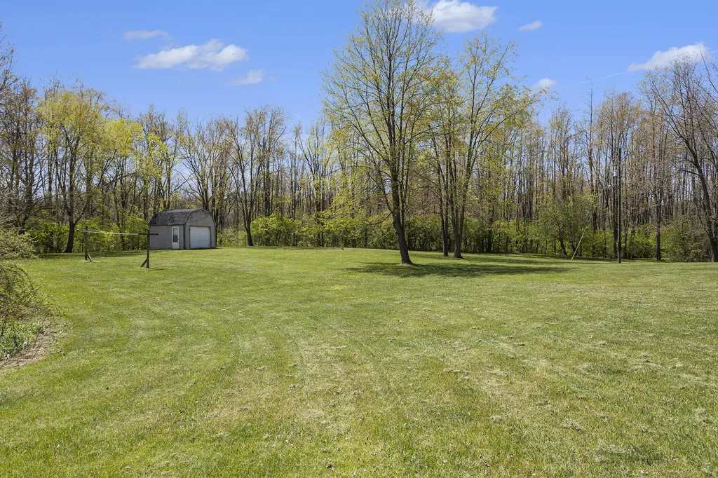 54485 Day Road Flowerfield Township MI 49067