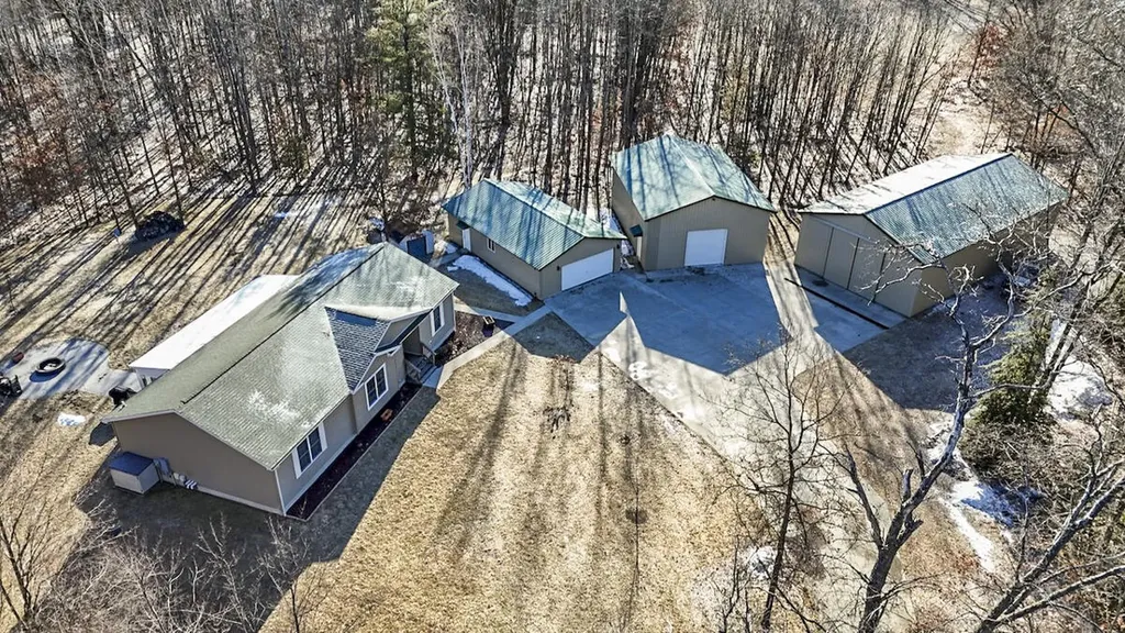 5717 Maple Ridge Road Clayton Township MI 48659
