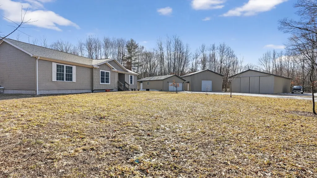 5717 Maple Ridge Road Clayton Township MI 48659