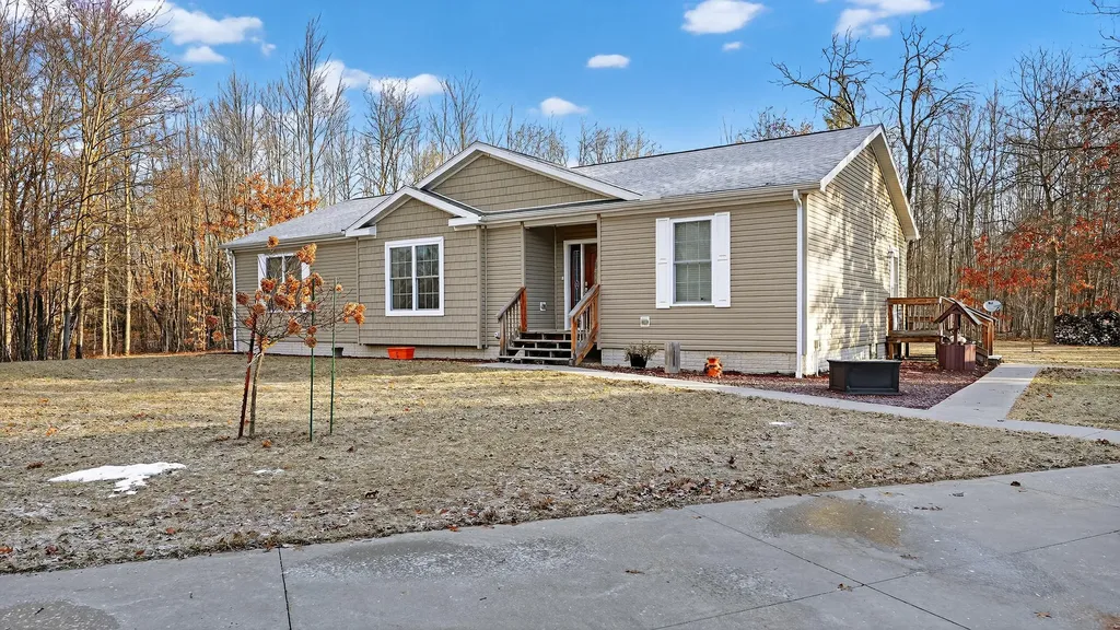 5717 Maple Ridge Road Clayton Township MI 48659