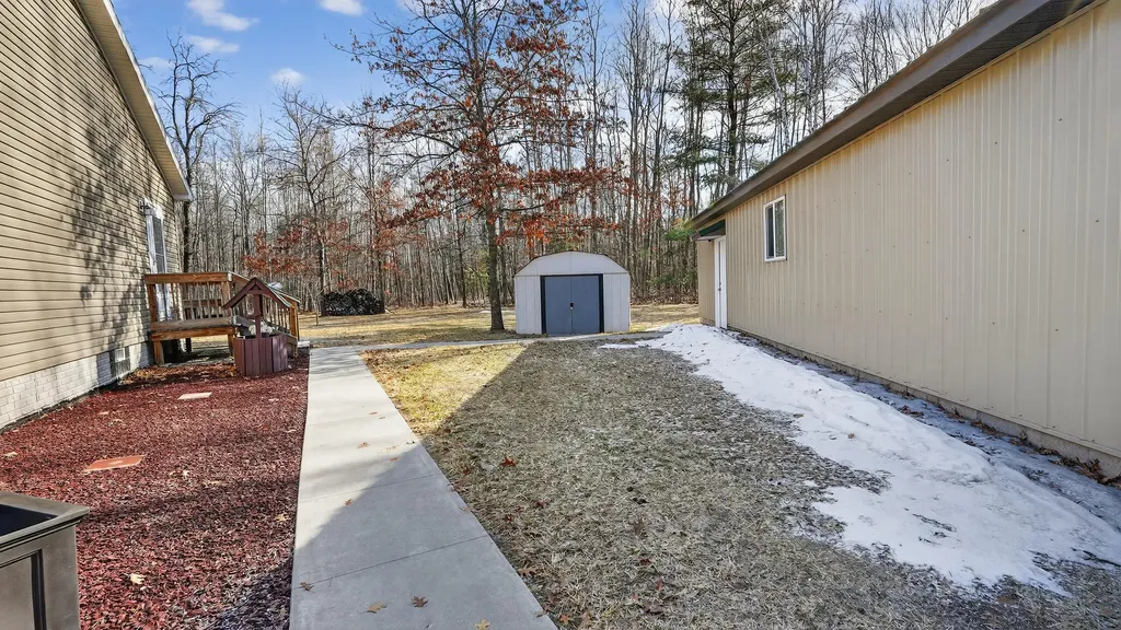 5717 Maple Ridge Road Clayton Township MI 48659