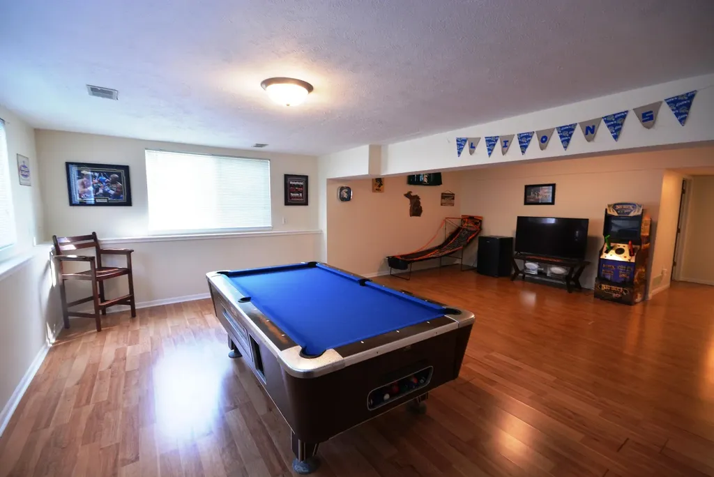 1206 Comstock Drive Marshall City MI 49068