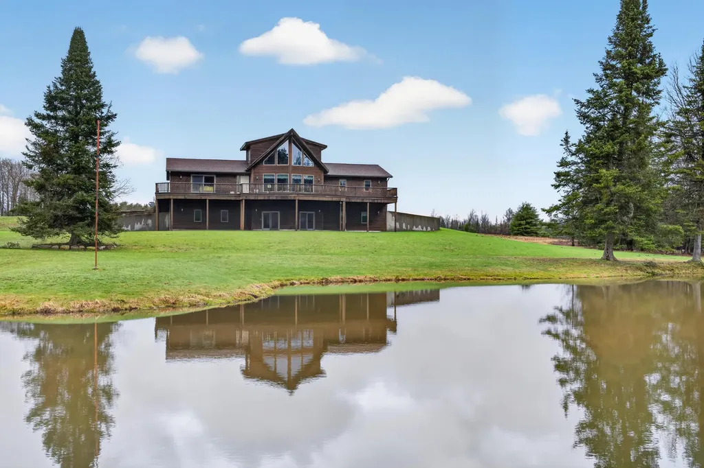 20200 Hibma Road Burdell Township MI 49688