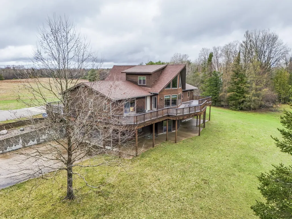 20200 Hibma Road Burdell Township MI 49688