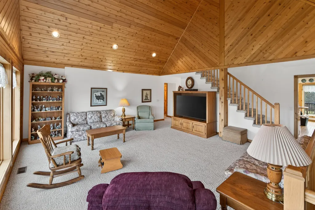 20200 Hibma Road Burdell Township MI 49688