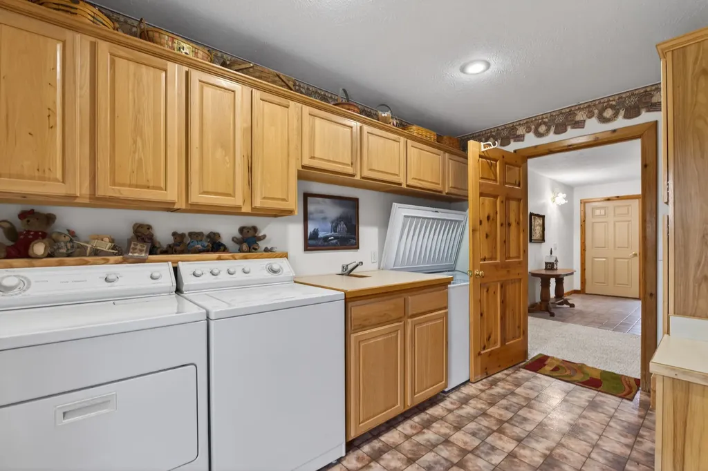 20200 Hibma Road Burdell Township MI 49688