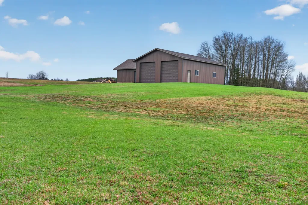 20200 Hibma Road Burdell Township MI 49688