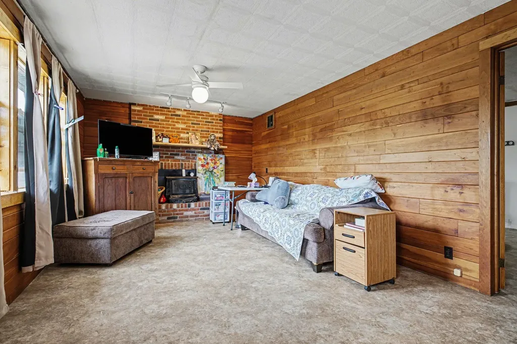 64554 M 40 Porter Township MI 49061