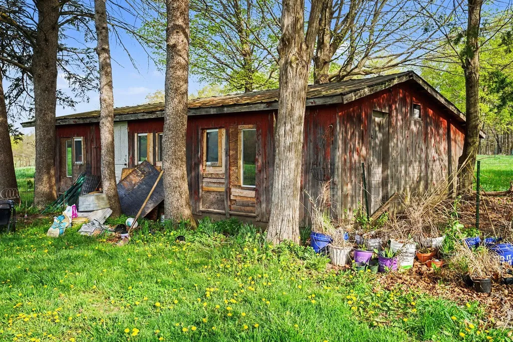 64554 M 40 Porter Township MI 49061