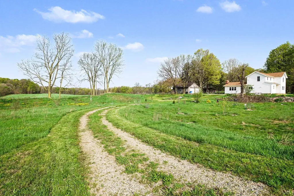64554 M 40 Porter Township MI 49061