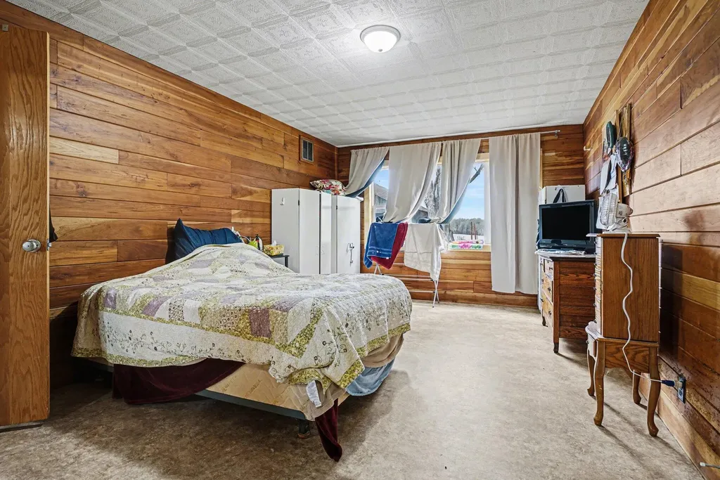64554 M 40 Porter Township MI 49061