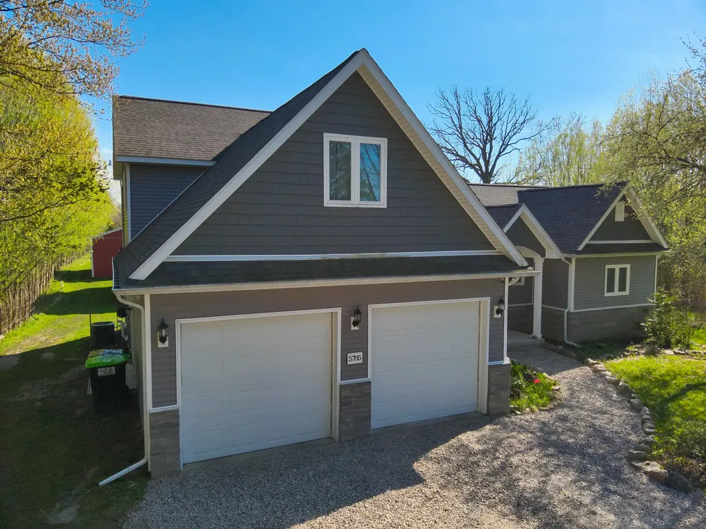 5785 Layton Road Howell City MI 48836