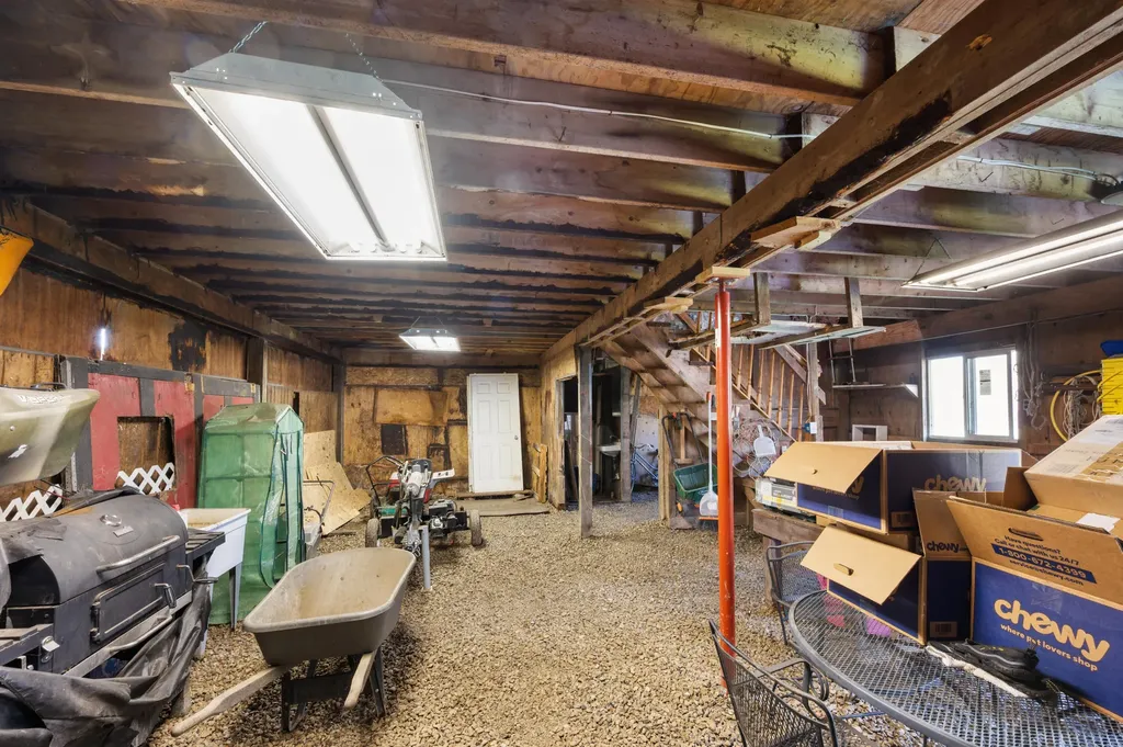 5785 Layton Road Howell City MI 48836