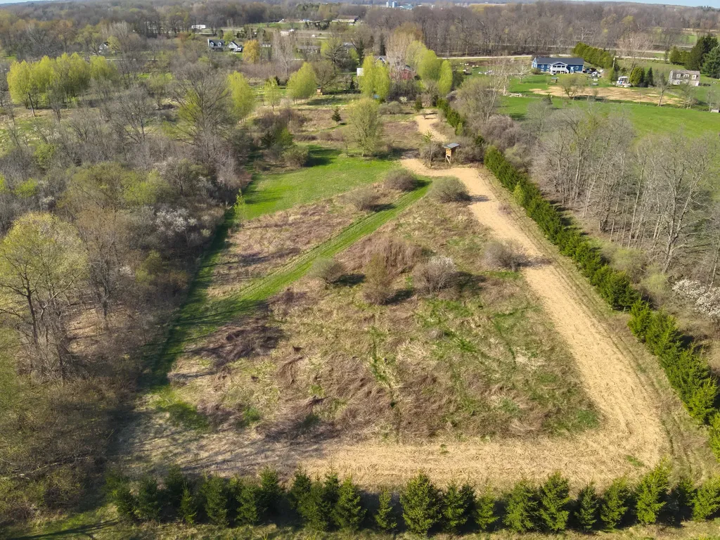5785 Layton Road Howell City MI 48836