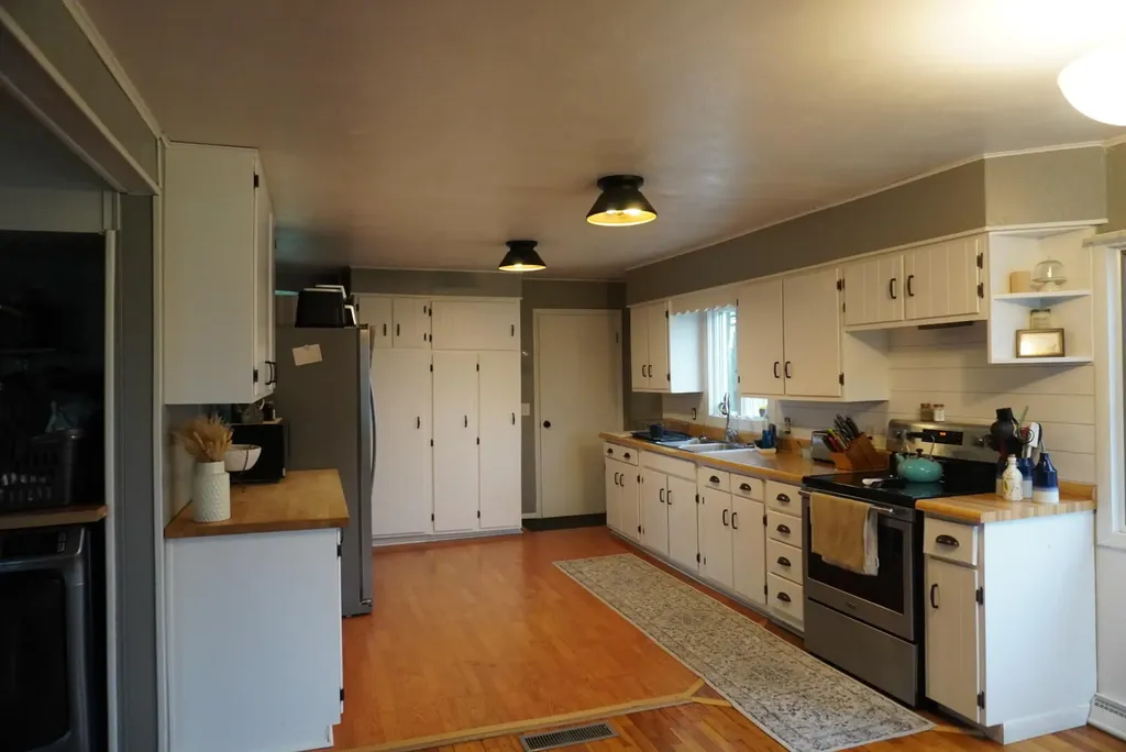 59757 White Temple Road Penn Township MI 49095