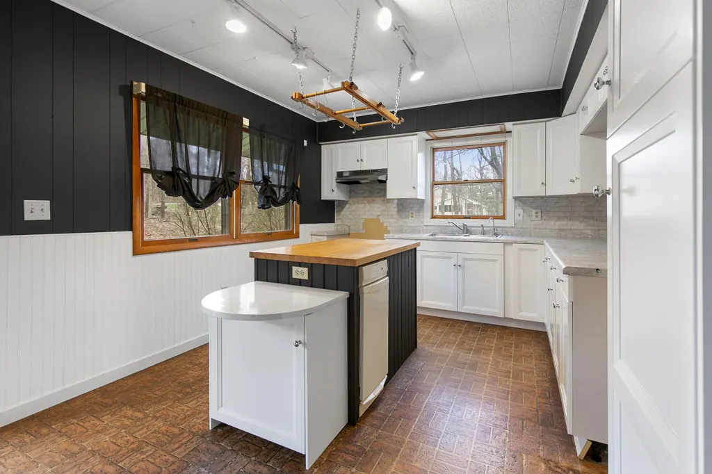 67349 Crooked Creek Road White Pigeon Township MI 49099